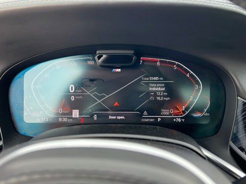 Used 2022 BMW 750i xDrive image 32