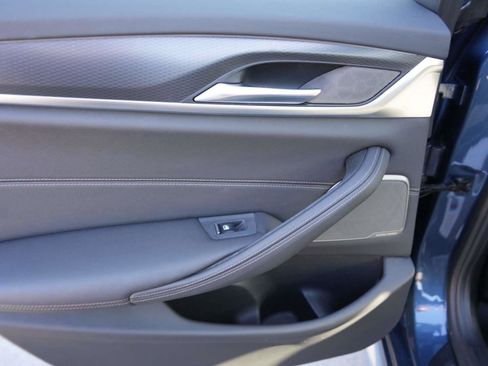 Used 2023 BMW 530e 530e Plug-In Hybrid RWD w/ M Sport Package image 9