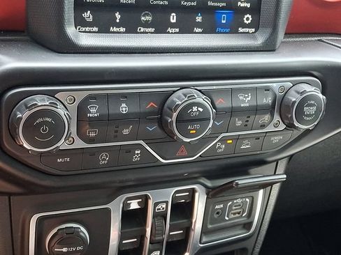 Used 2021 Jeep Wrangler Unlimited Rubicon AWD/4WD image 18