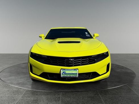 Used 2020 Chevrolet Camaro LT w/ Technology Package RWD image 2