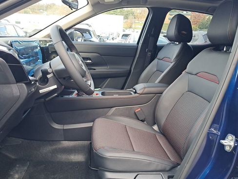New 2026 Nissan Kicks SR w/ SR Premium Package AWD/4WD image 10