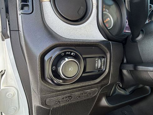 Used 2024 Jeep Wrangler Sport image 19