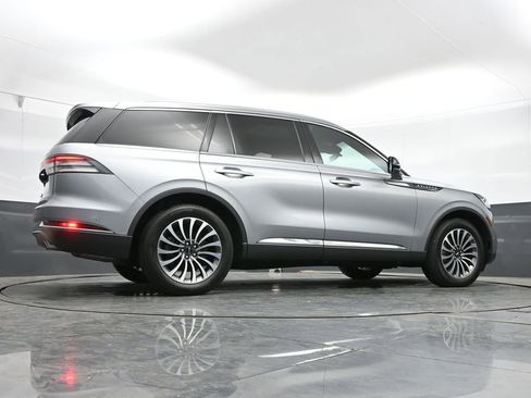 Used 2021 Lincoln Aviator Reserve w/ Elements Package Plus AWD/4WD image 22