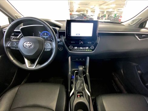 Used 2023 Toyota Corolla Cross XLE image 15