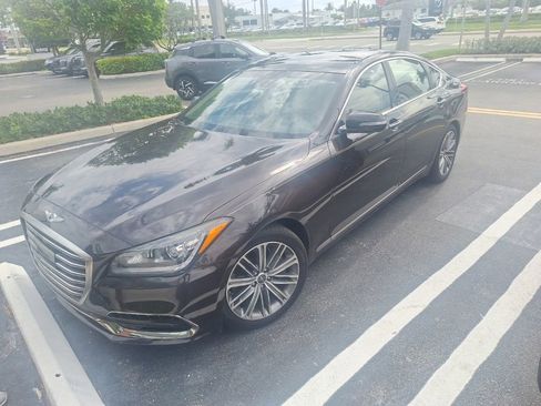 Used 2018 Genesis G80 3.8 RWD image 2