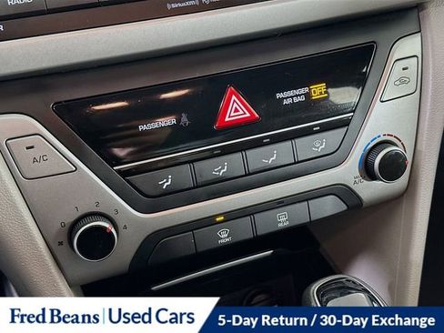 Used 2018 Hyundai Elantra SEL image 16