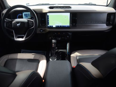 Used 2024 Ford Bronco Wildtrak image 8