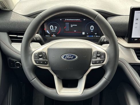New 2026 Ford Explorer Active RWD image 25