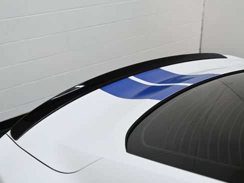 Used 2016 Ford Mustang Shelby GT350 w/ Technology Package RWD image 13