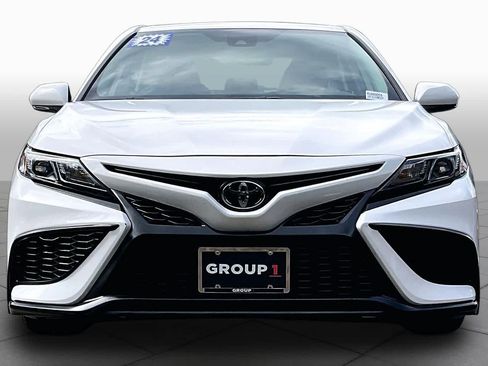 Used 2024 Toyota Camry SE FWD image 4