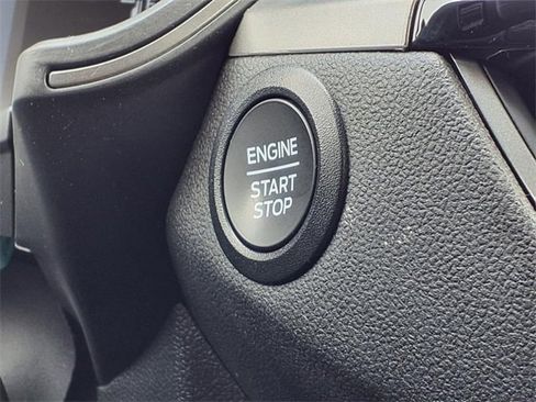 Used 2023 Ford Escape Active image 28