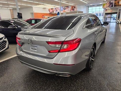 Used 2019 Honda Accord Sport image 4