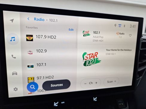 Used 2025 Toyota Tundra Limited image 26