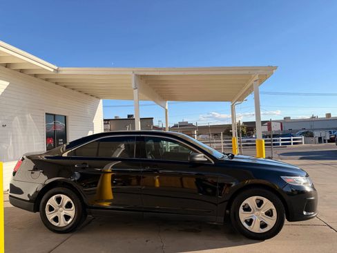 Used 2018 Ford Taurus Police Interceptor AWD image 8
