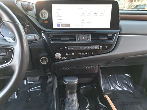 Used 2023 Lexus ES 350 w/ Premium Package image 19