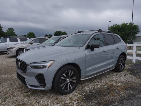 Used 2024 Volvo XC60 B5 Core AWD/4WD image 1