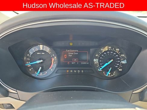 Used 2014 Ford Fusion SE FWD image 21