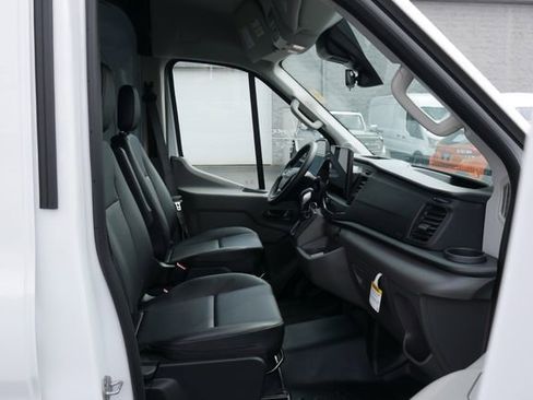 New 2026 Ford Transit 250 148 Medium Roof RWD image 22
