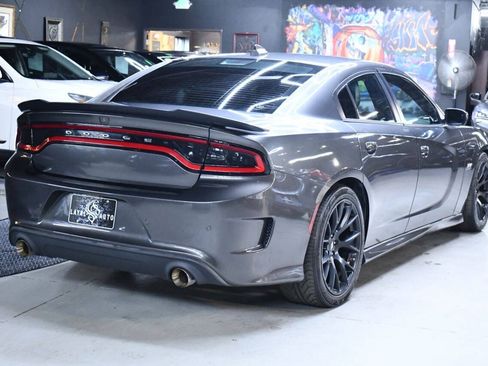 Used 2018 Dodge Charger R/T Scat Pack w/ Dynamics Package RWD image 4