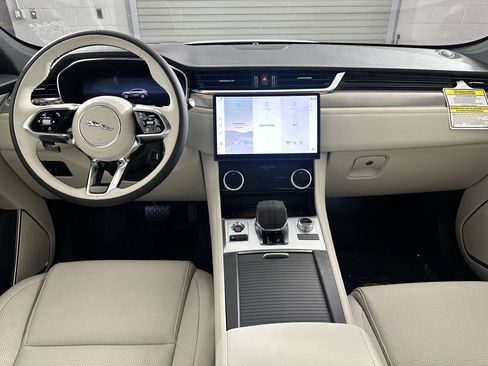 Used 2026 Jaguar F-PACE R-Dynamic S AWD/4WD image 13