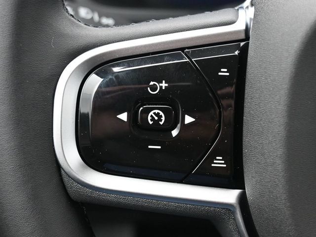 New 2026 Volvo XC90 B6 Plus w/ Protection Package Premier AWD/4WD image 23