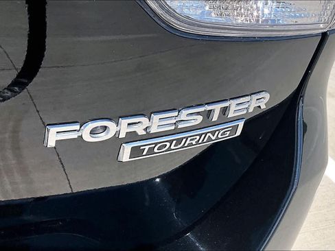 Used 2023 Subaru Forester Touring AWD/4WD image 9