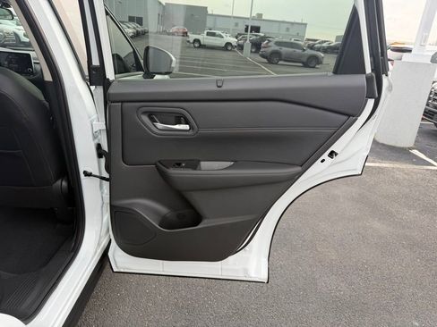 Used 2026 Nissan Rogue SV w/ SV Premium Package image 20