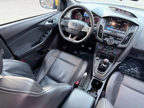Used 2017 Ford Focus ST w/ Equipment Group 402A image 10