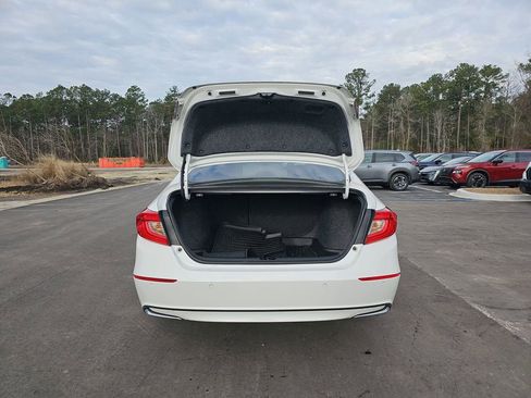 Used 2021 Honda Accord Touring image 16