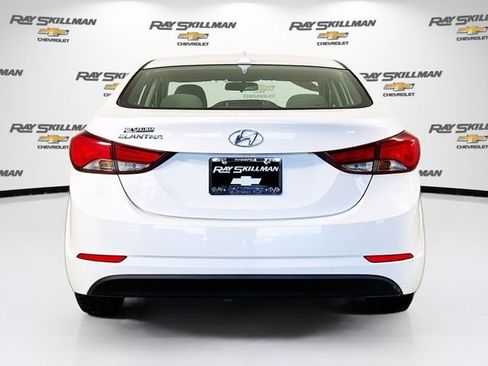 Used 2015 Hyundai Elantra SE image 6