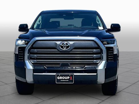 Used 2022 Toyota Tundra Limited w/ Power Package AWD/4WD image 4