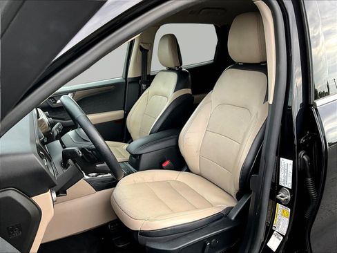 Used 2020 Ford Escape Titanium AWD/4WD image 21