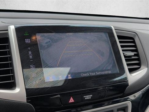 Used 2016 Honda Pilot Touring image 13