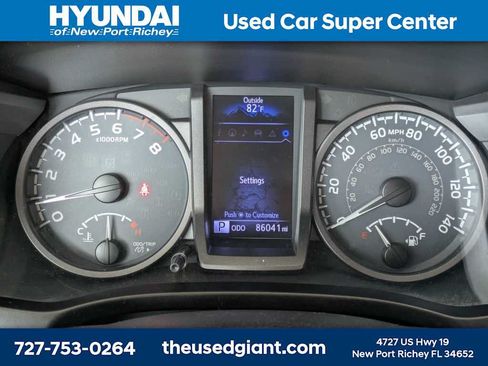 Used 2017 Toyota Tacoma TRD Sport w/ Tow Package RWD image 31
