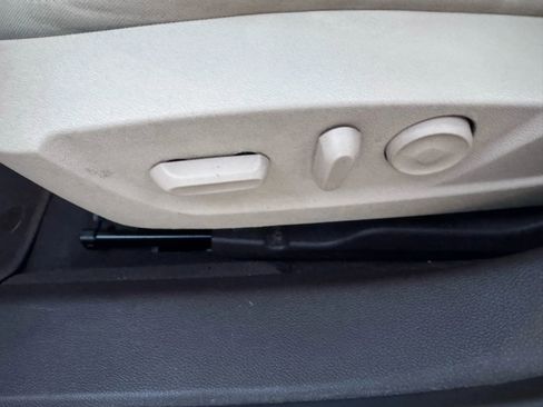 Used 2011 Buick Regal CXL Turbo w/ TO2 Preferred Equipment Group image 17