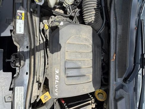 Used 2017 Dodge Grand Caravan SXT image 30