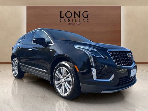 Certified 2025 Cadillac XT5 Premium Luxury image 3