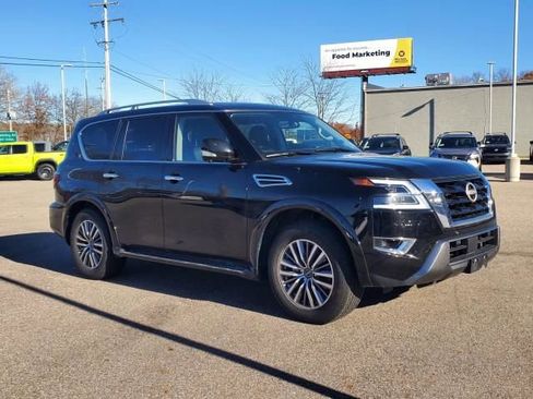 Used 2024 Nissan Armada SL w/ Captain's Chairs Package AWD/4WD image 7