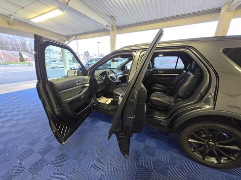 Used 2019 Ford Explorer XLT w/ Equipment Group 202A image 23