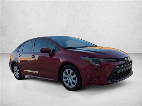 Certified 2023 Toyota Corolla LE image 3