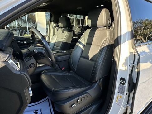 Used 2022 GMC Yukon XL Denali image 19