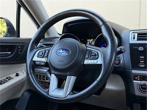 Used 2017 Subaru Outback 2.5i Limited AWD/4WD image 16