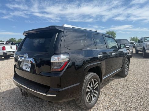 Used 2018 Toyota 4Runner Limited AWD/4WD image 10