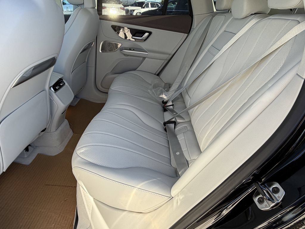 New 2026 Mercedes-Benz EQE 320 4MATIC SUV image 30