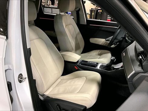 Used 2025 Audi Q3 2.0T Premium Plus w/ Premium Plus Package image 8