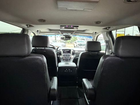 Used 2019 GMC Yukon XL Denali w/ Open Road Package image 28