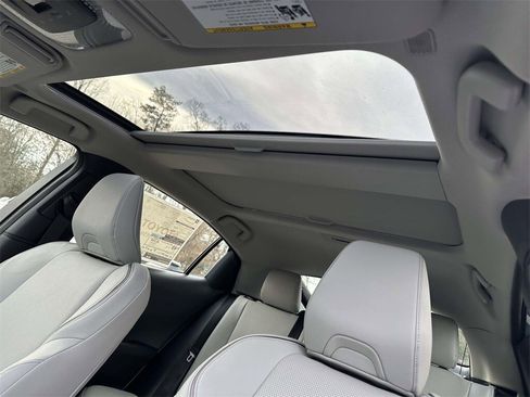 New 2026 Toyota Prius XLE image 20