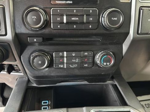 Used 2018 Ford F150 XLT w/ Equipment Group 302A Luxury AWD/4WD image 13