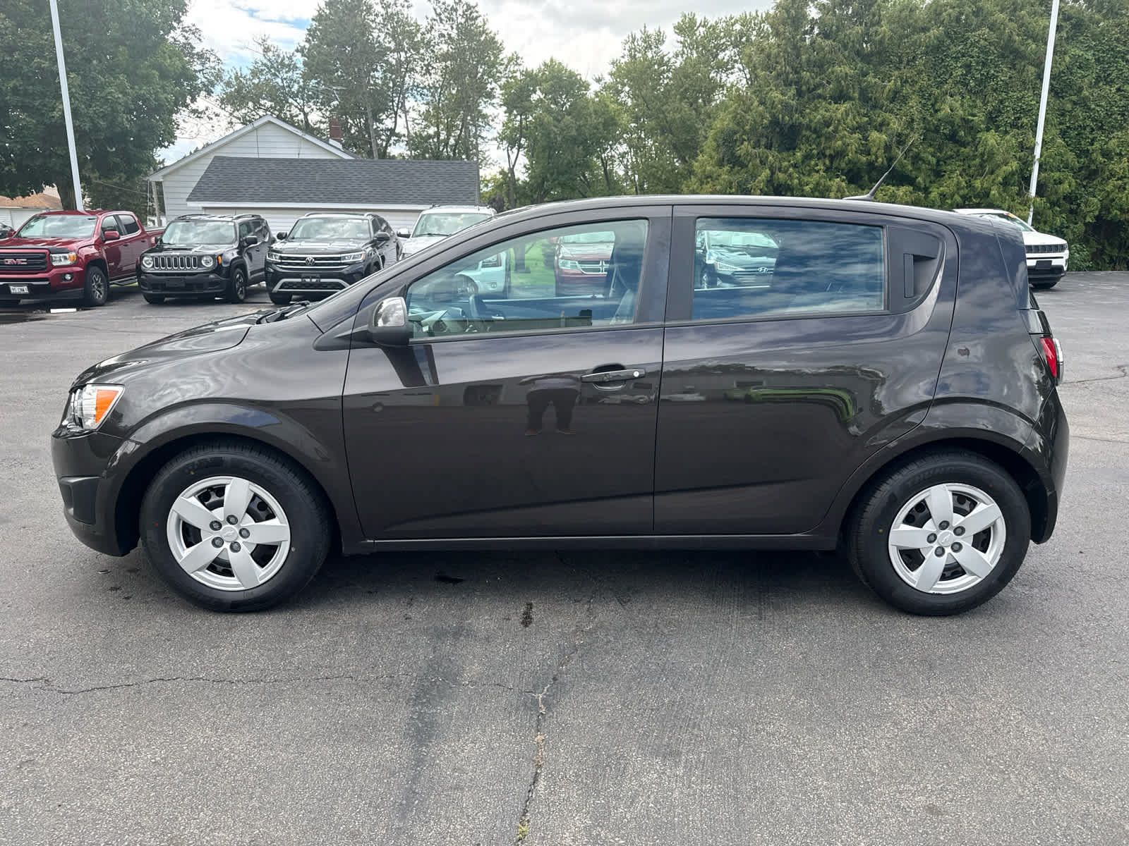Used 2014 Chevrolet Sonic LS FWD image 6