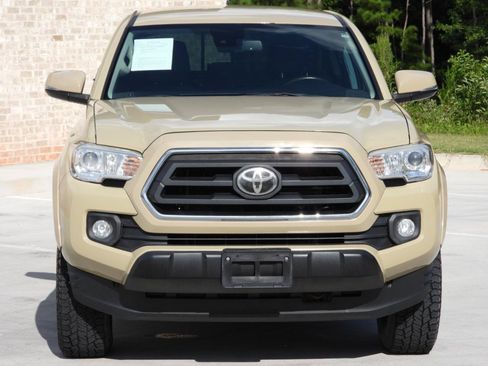 Used 2020 Toyota Tacoma SR5 w/ Technology Package AWD/4WD image 40